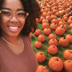 Meet your Posher, Tia